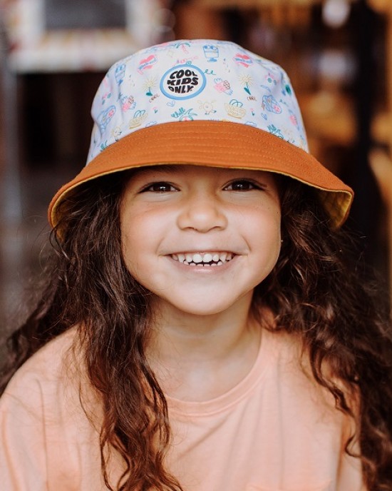 ΚΑΠΕΛΟ BUCKET WEEKEND  HELLO HOSSY